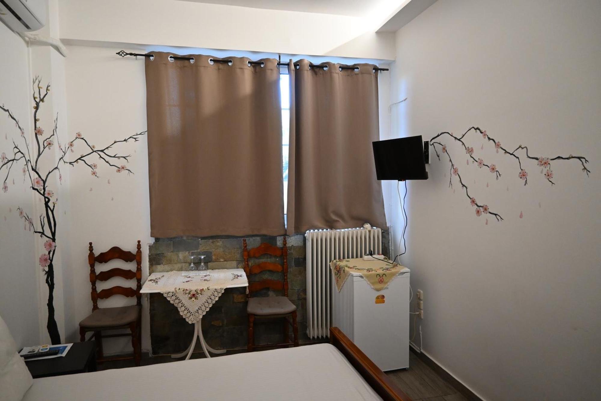 Ιlias Rooms Patras Exteriör bild